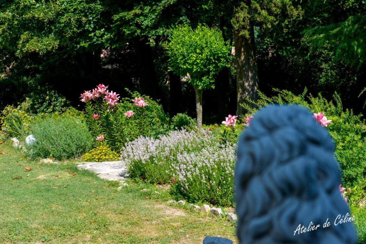 דירות Montboucher-sur-Jabron Peaceful Retreat In Drome Provencale Castel מראה חיצוני תמונה
