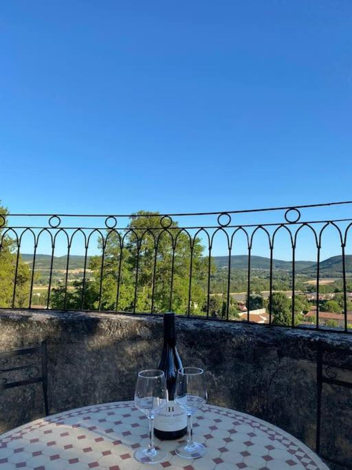 דירות Montboucher-sur-Jabron Peaceful Retreat In Drome Provencale Castel מראה חיצוני תמונה