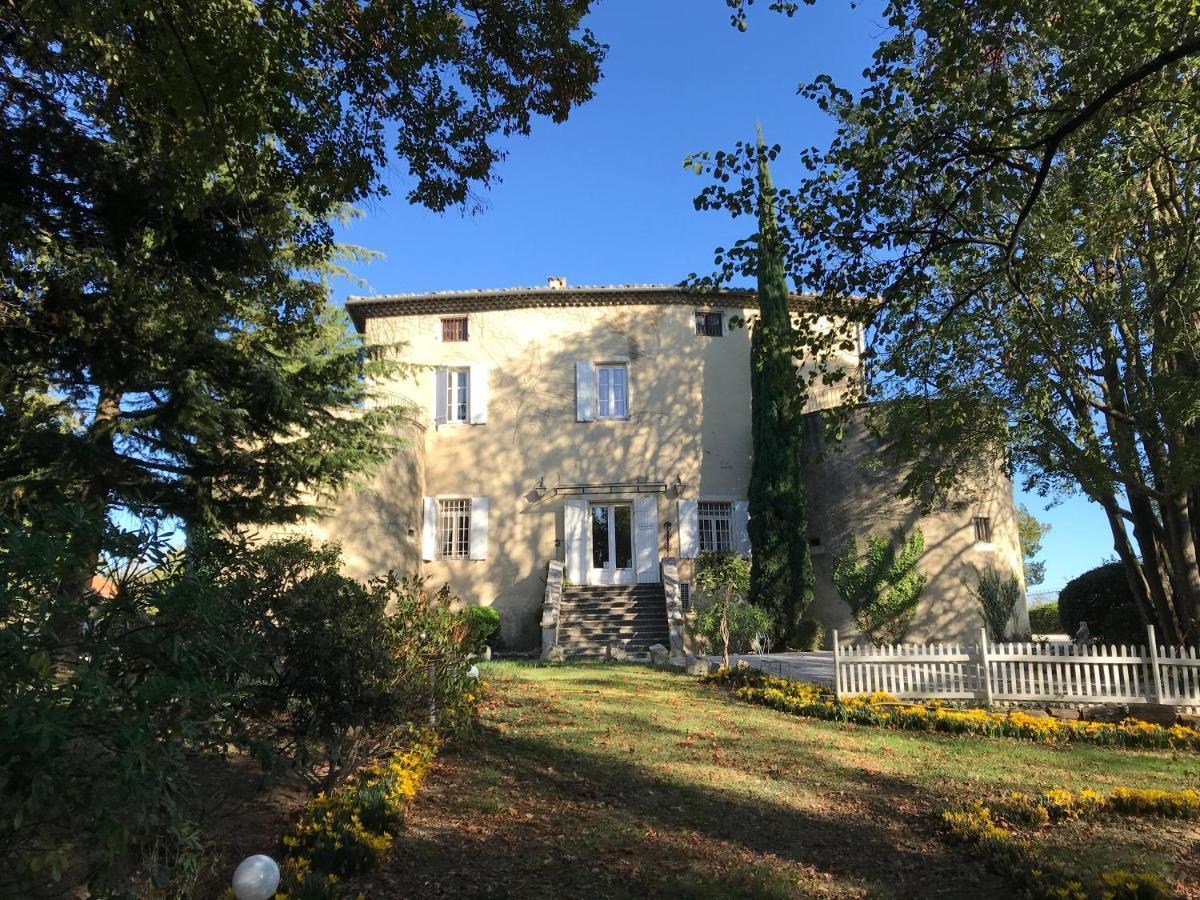 דירות Montboucher-sur-Jabron Peaceful Retreat In Drome Provencale Castel מראה חיצוני תמונה